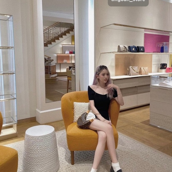 SOLD Short cake top from Tingoan, size: freesize, colour: black - Picture 5 of 5